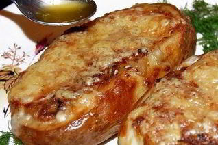 Грибной жульен в картофельных кокотницах