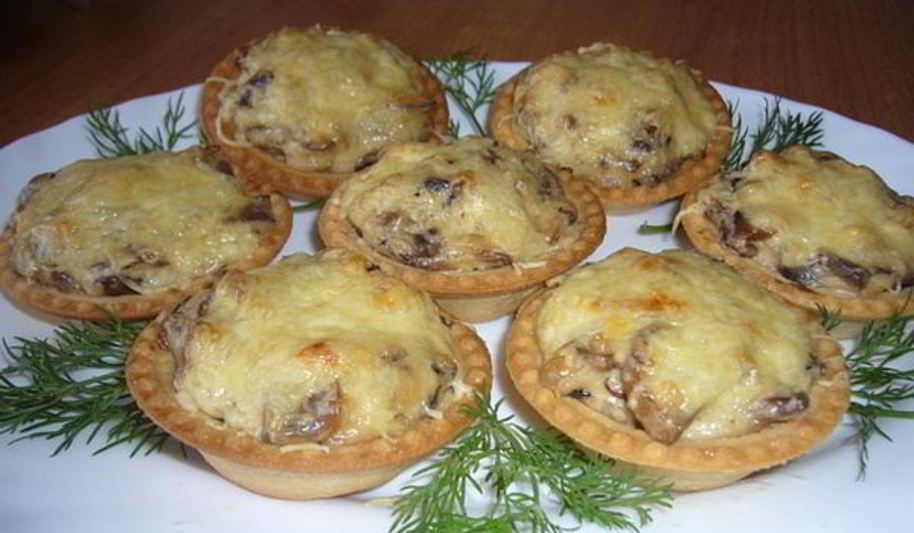 Рецепт грибного жульена в песочных тарталетках