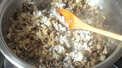 жульен из шампиньонов в булочке