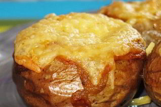 Жульен из шампиньонов в картофеле