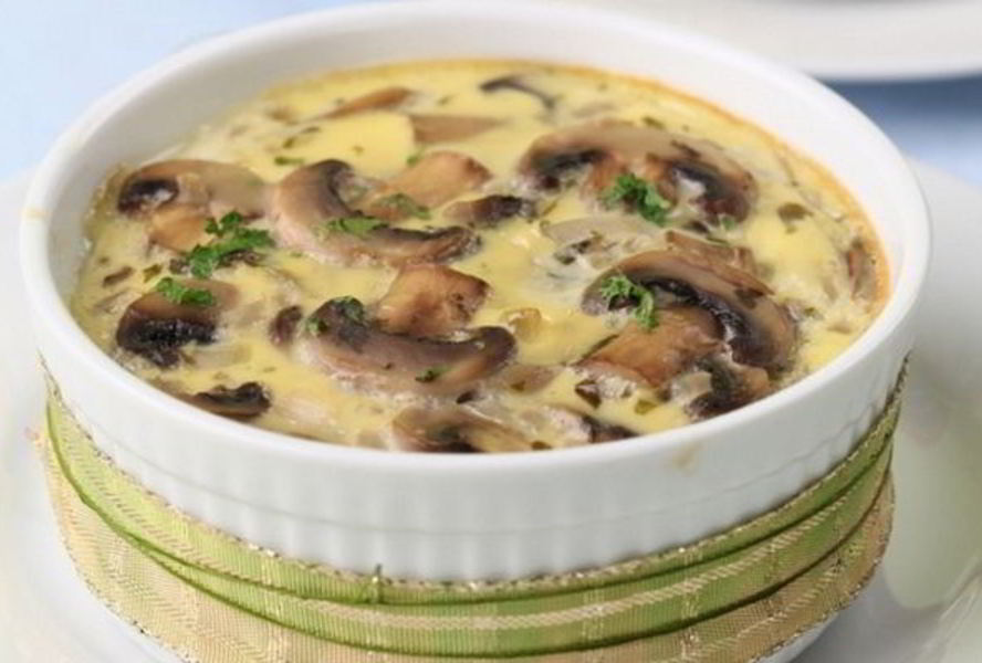 Жульен с картофелем, курицей и грибами