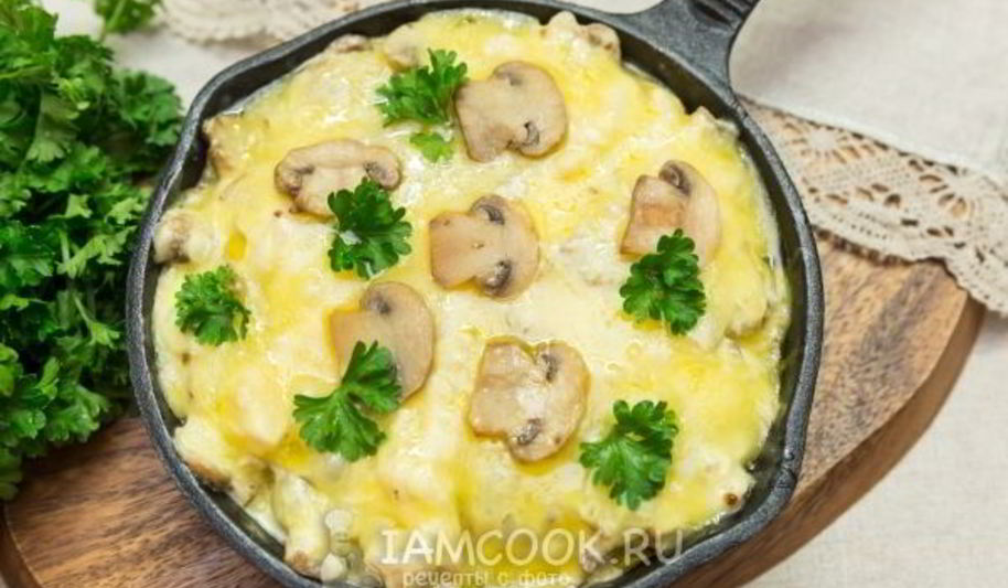 Рецепт жульена с курицей и грибами на сковороде