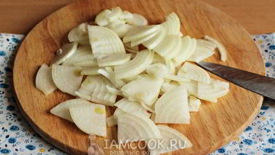 жульен с курицей и грибами в горшочках