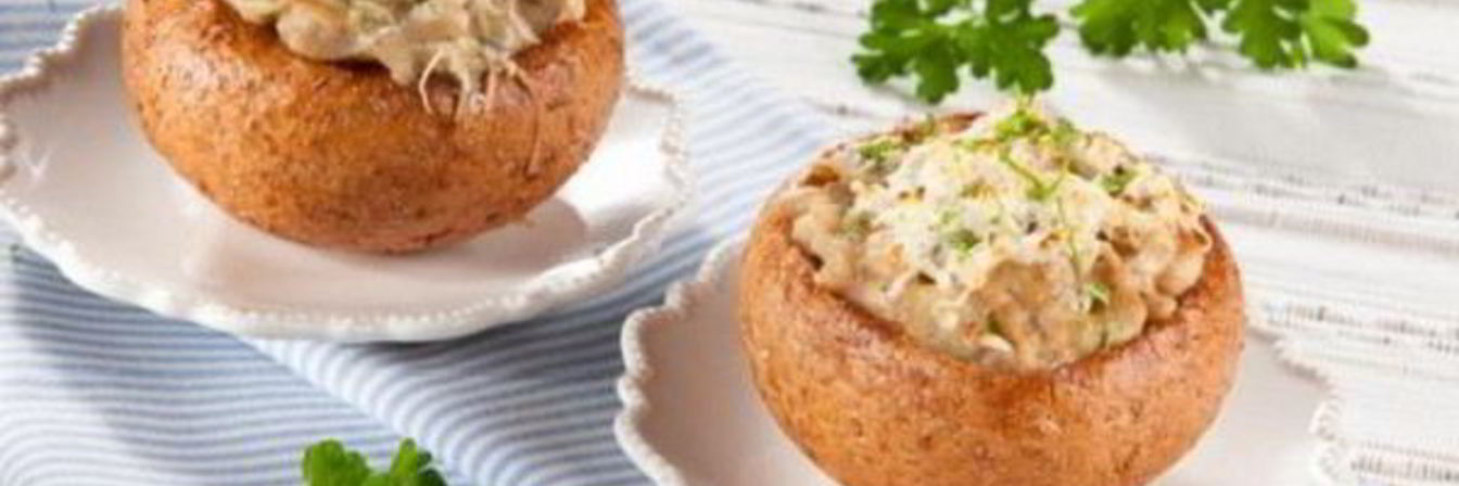 Жульен с мясным фаршем в булочках