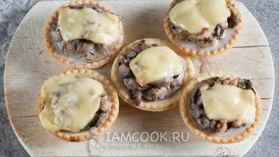 жульен в тарталетках с грибами и курицей