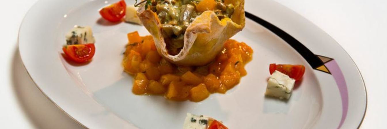 Жюльен из языка с абрикосовым чатни