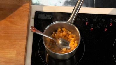 жюльен из языка с абрикосовым чатни