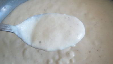 жюльен с курицей и грибами в булочке