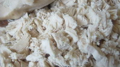 жюльен с курицей и грибами в булочке