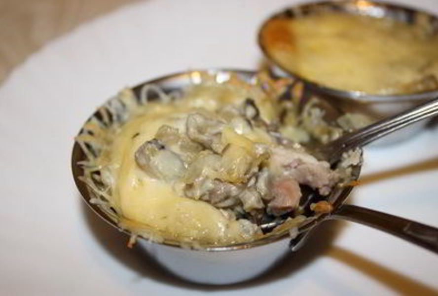 Жюльен с курицей и шампиньонами